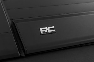Ram 1500 Manual Retractable Bed Cover - Rough Country - Matte Black - '19-'26